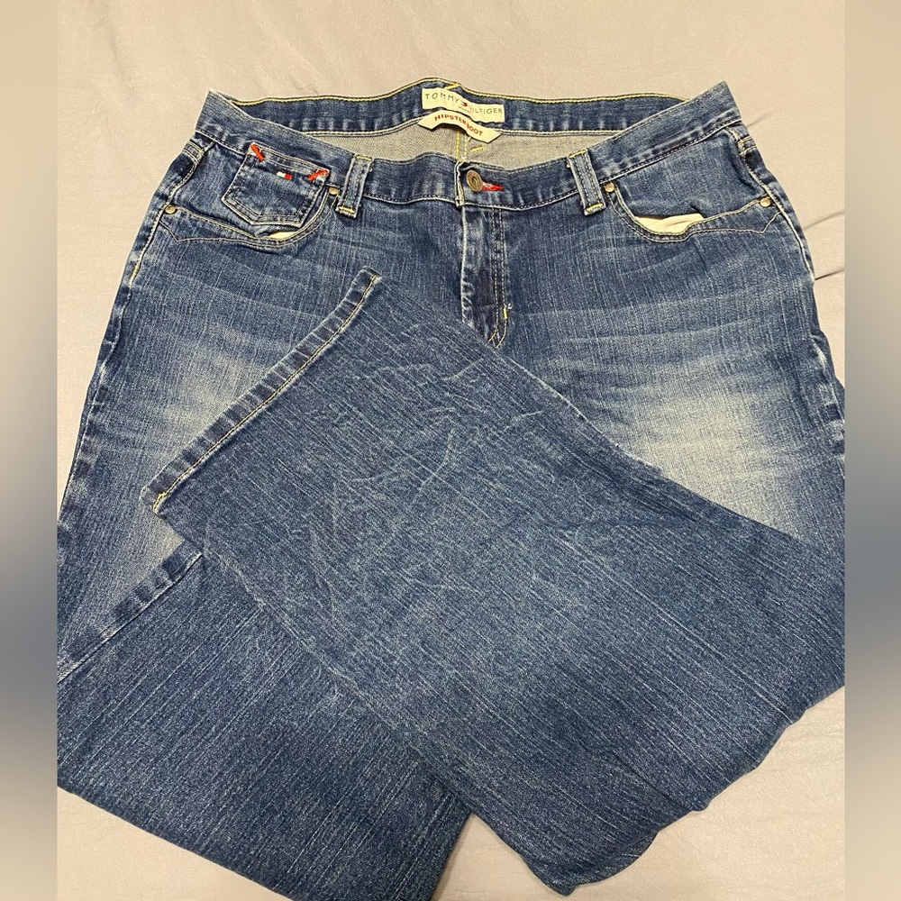 Tommy Hilfiger Vintage Woman’s Hipster Boot cropped . Size 14 Y2K